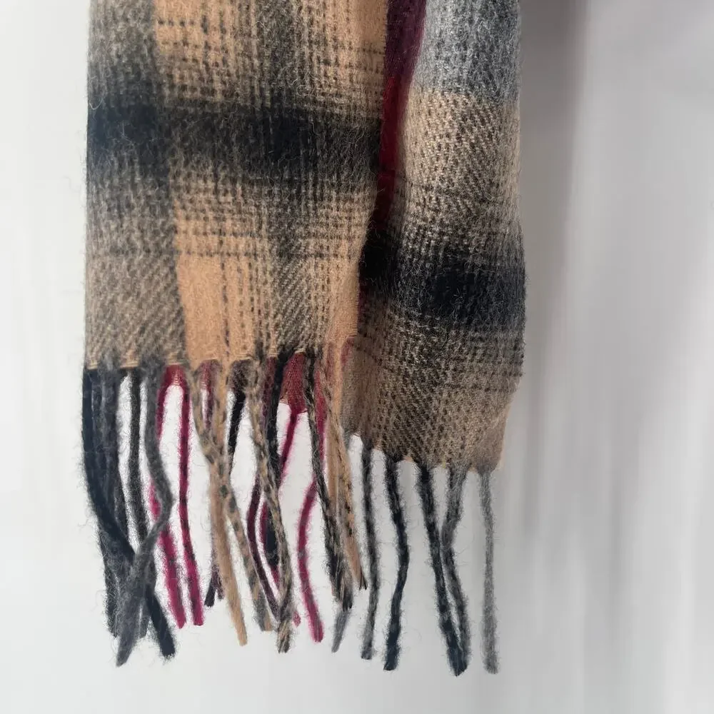 HIGHLAND HOUSE Scarf 5% Cashmere 95% Lambswool Plaid NWT Touch of Cashmere